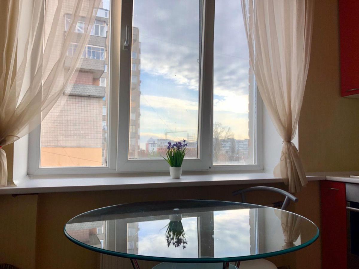 Apartment In The Center Cherkasy Exterior foto